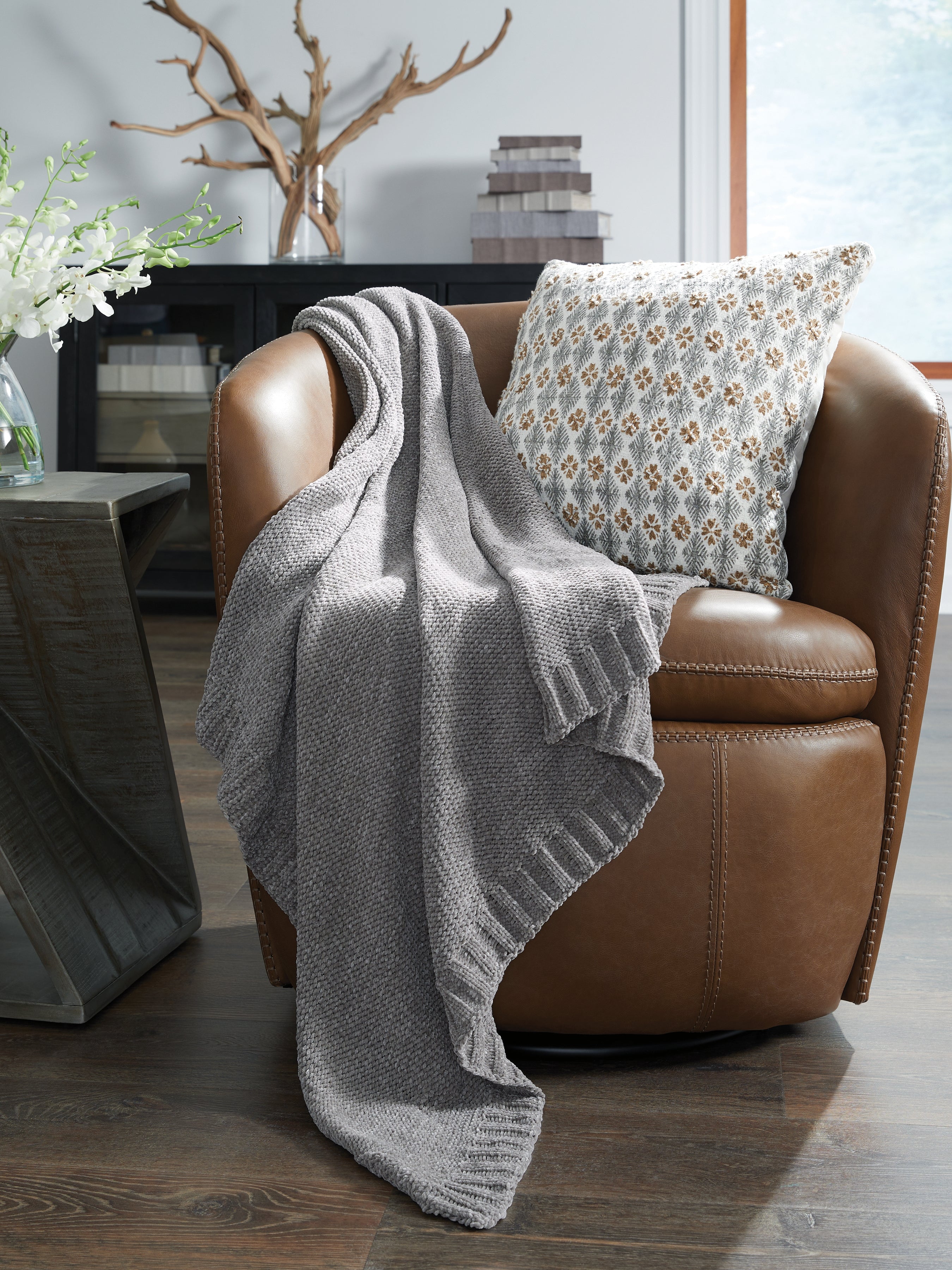 Fine Furniture & Decor - Ashley Furniture - Anawood Throw (Set of 3) - Throw (3/CS) / Gray - A1001097
