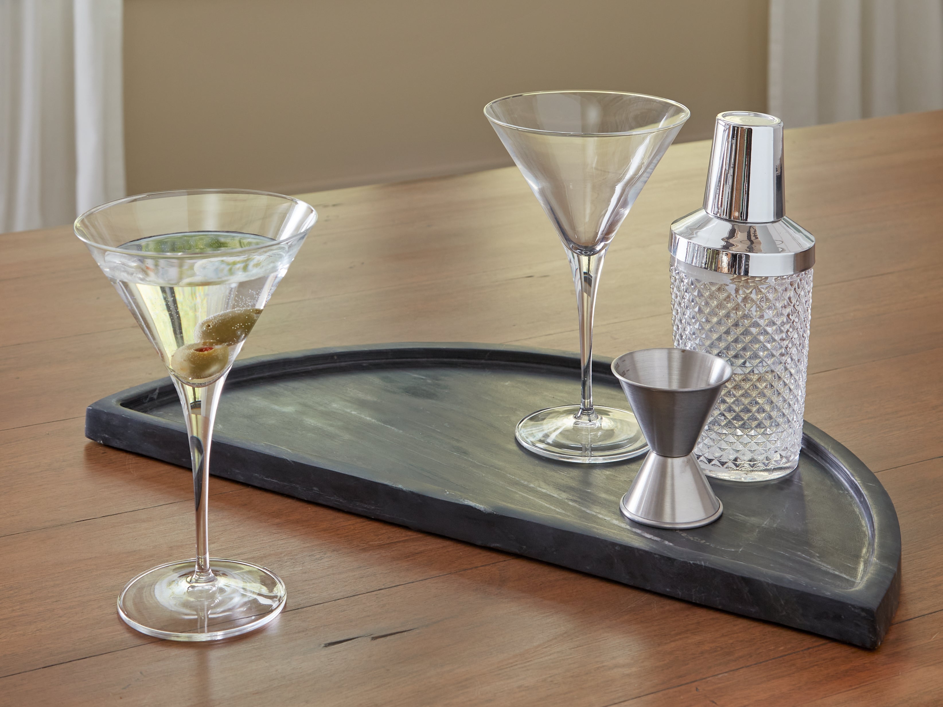 Fine Furniture & Decor - Ashley Furniture - Cortsen Tray - Tray / Black - A2000793