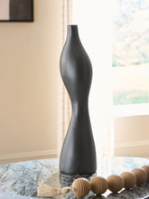 Fine Furniture & Decor - Ashley Furniture - Judsen Vase - Vase / Black - A2000835