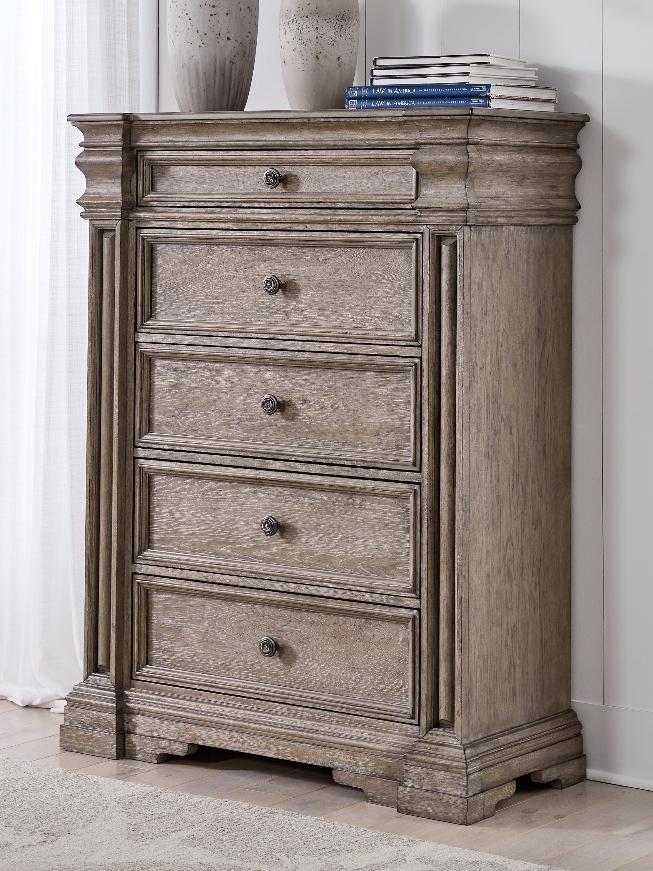 Fine Furniture & Decor - Ashley Furniture - Blairhurst Bedroom - Dresser and Mirror / Light Grayish Brown - B916B1