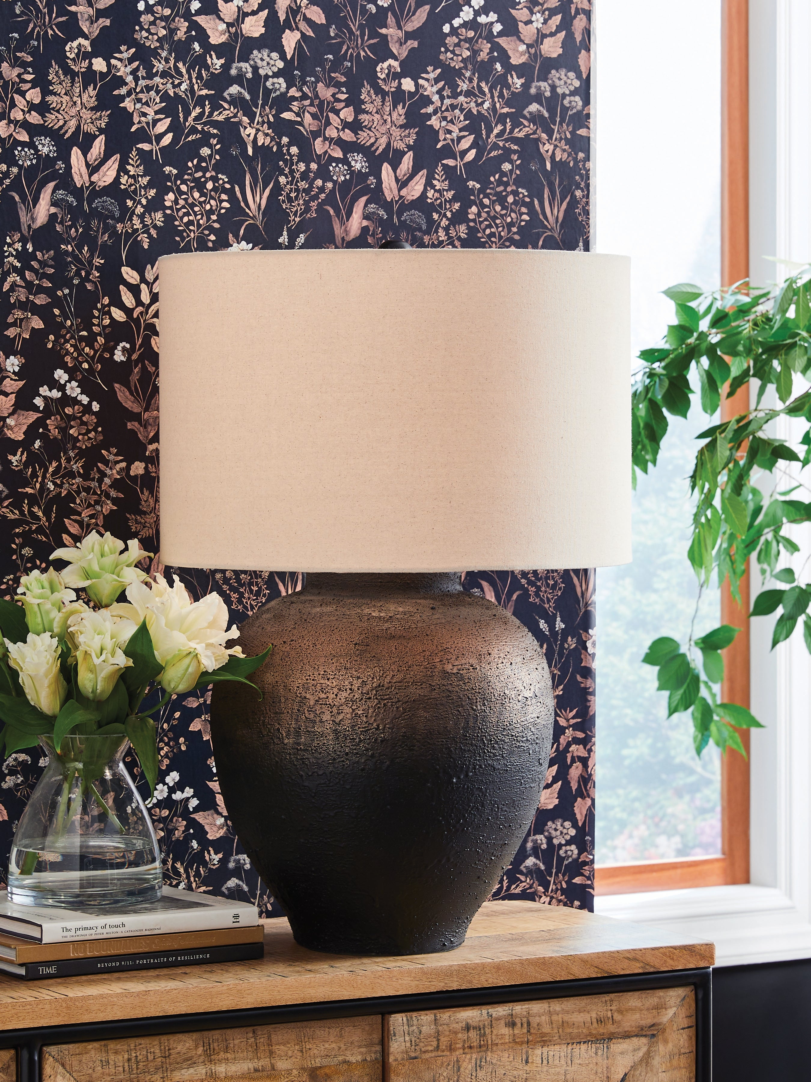 Fine Furniture & Decor - Ashley Furniture - Newgerhard Lighting - Metal Table Lamp (1/CN) / Brown/Black - L207644