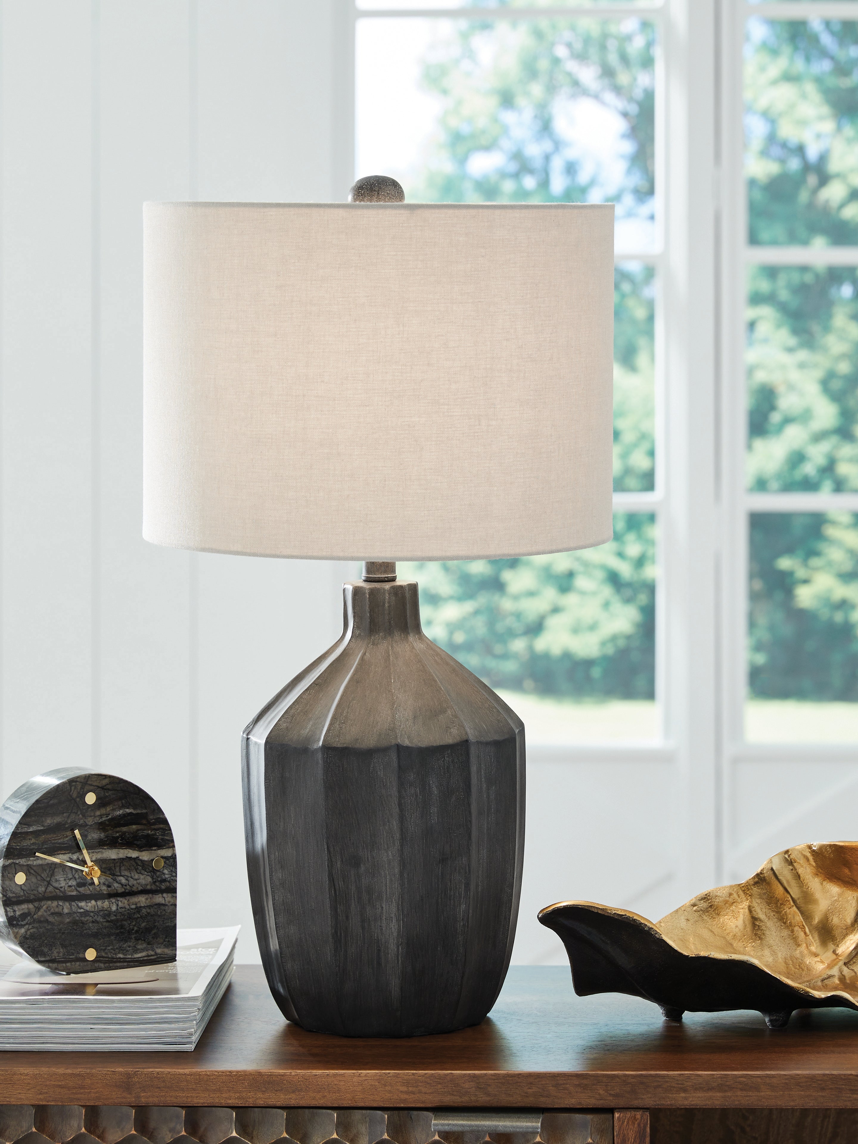 Fine Furniture & Decor - Ashley Furniture - Jilton Lighting - Poly Table Lamp (1/CN) / Black - L235844