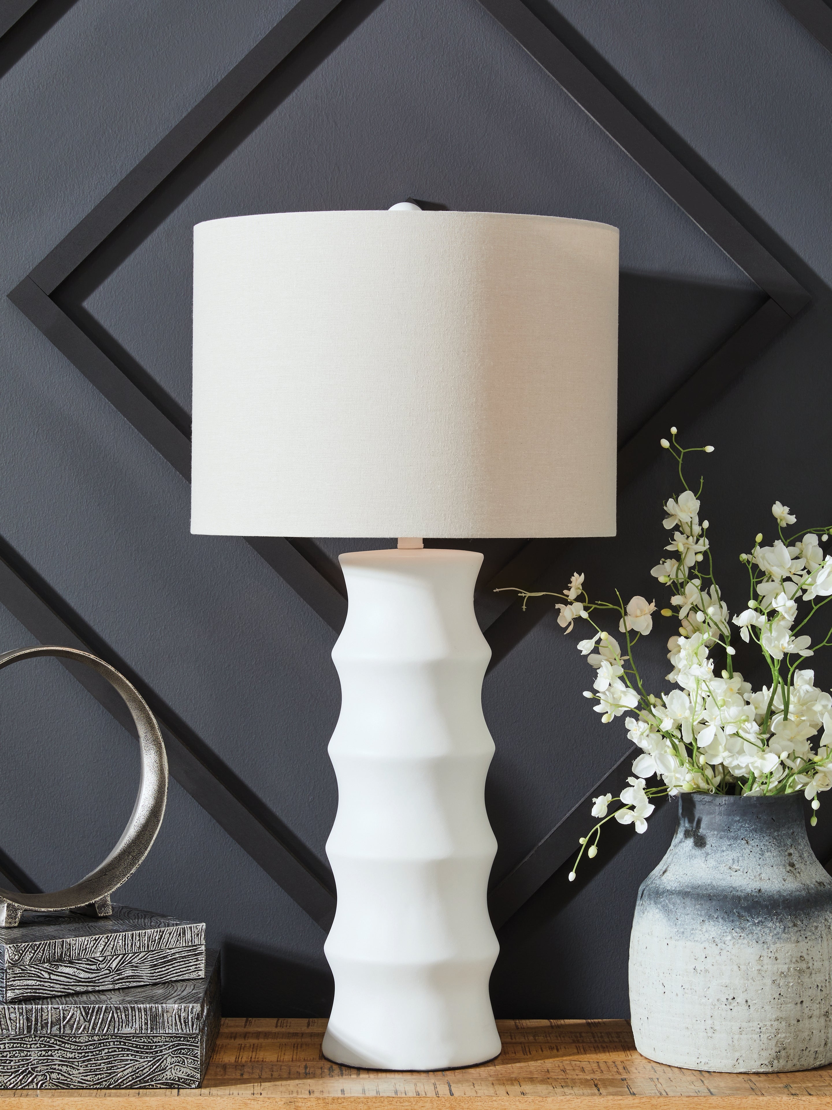 Fine Furniture & Decor - Ashley Furniture - Veraleigh Lighting - Poly Table Lamp (1/CN) / White - L235854