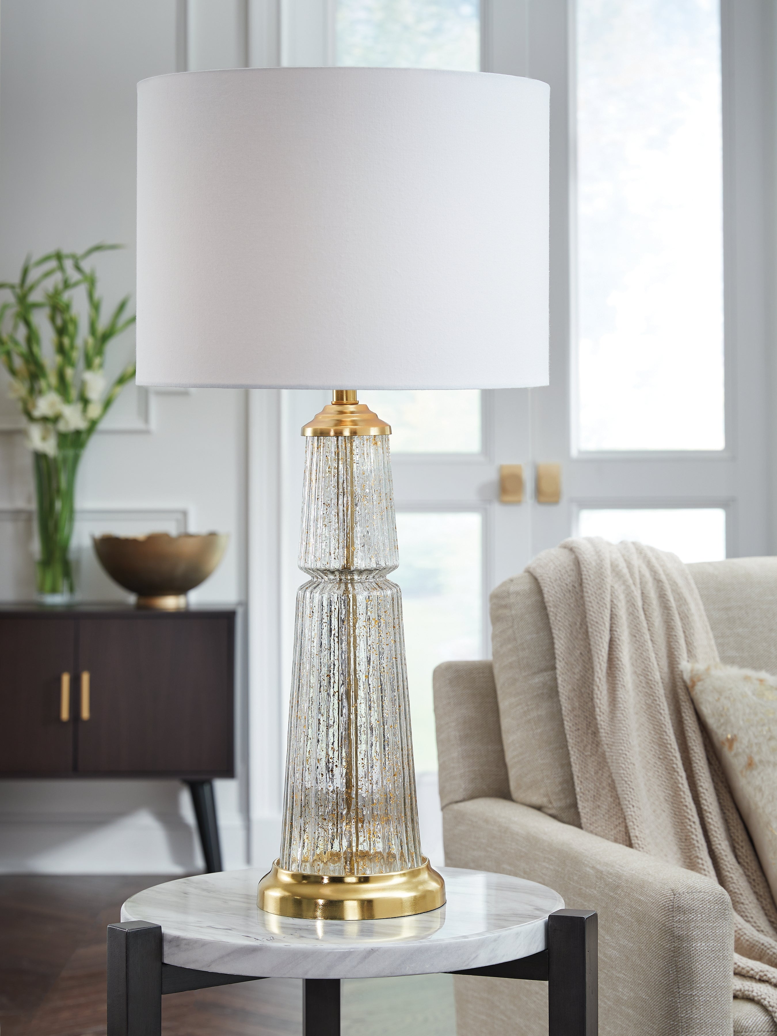 Fine Furniture & Decor - Ashley Furniture - Bakersboro Lighting - Glass Table Lamp (1/CN) / Clear/Gold Finish - L430884