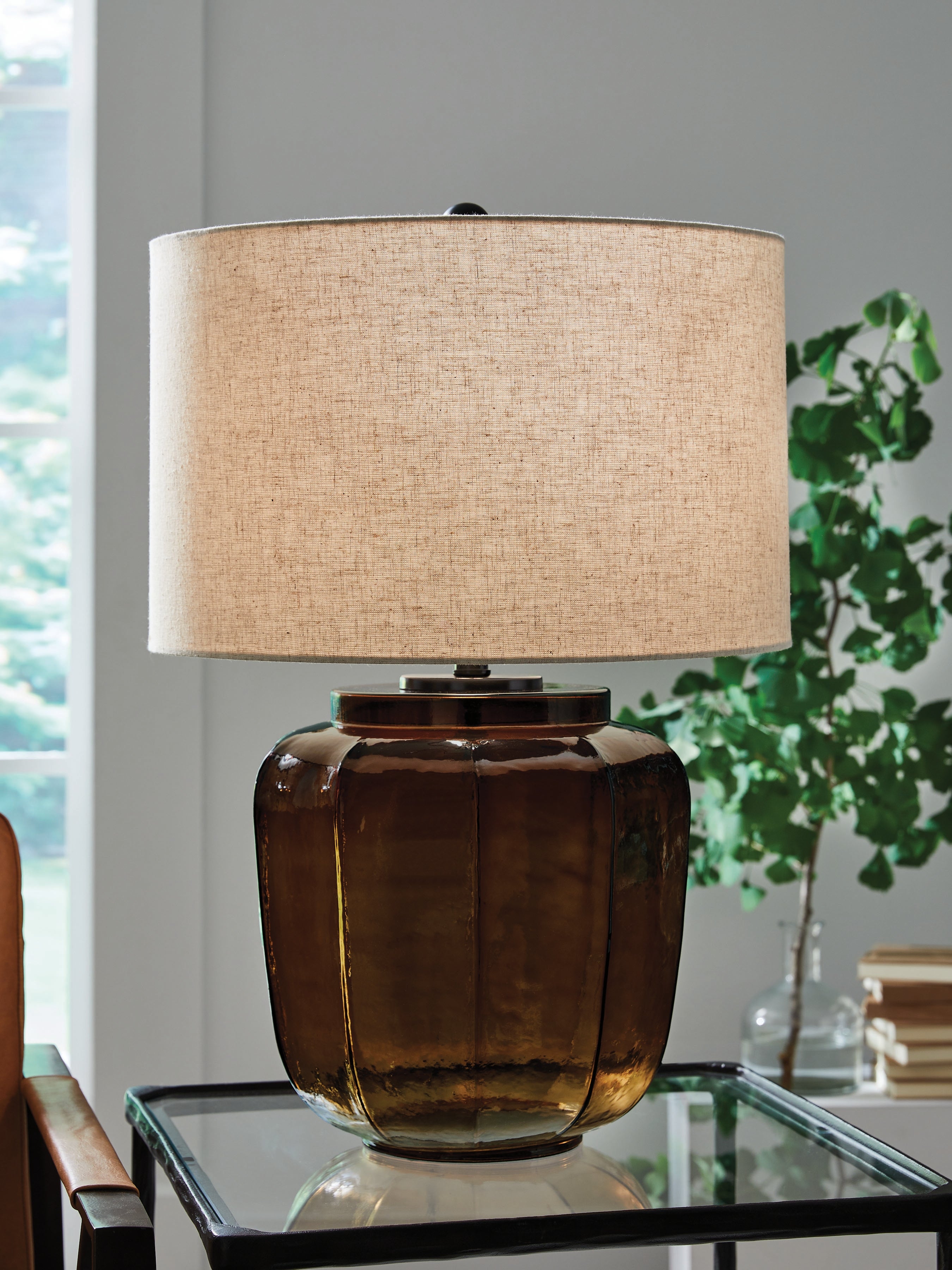 Fine Furniture & Decor - Ashley Furniture - Bainmore Lighting - Glass Table Lamp (1/CN) / Amber - L430914