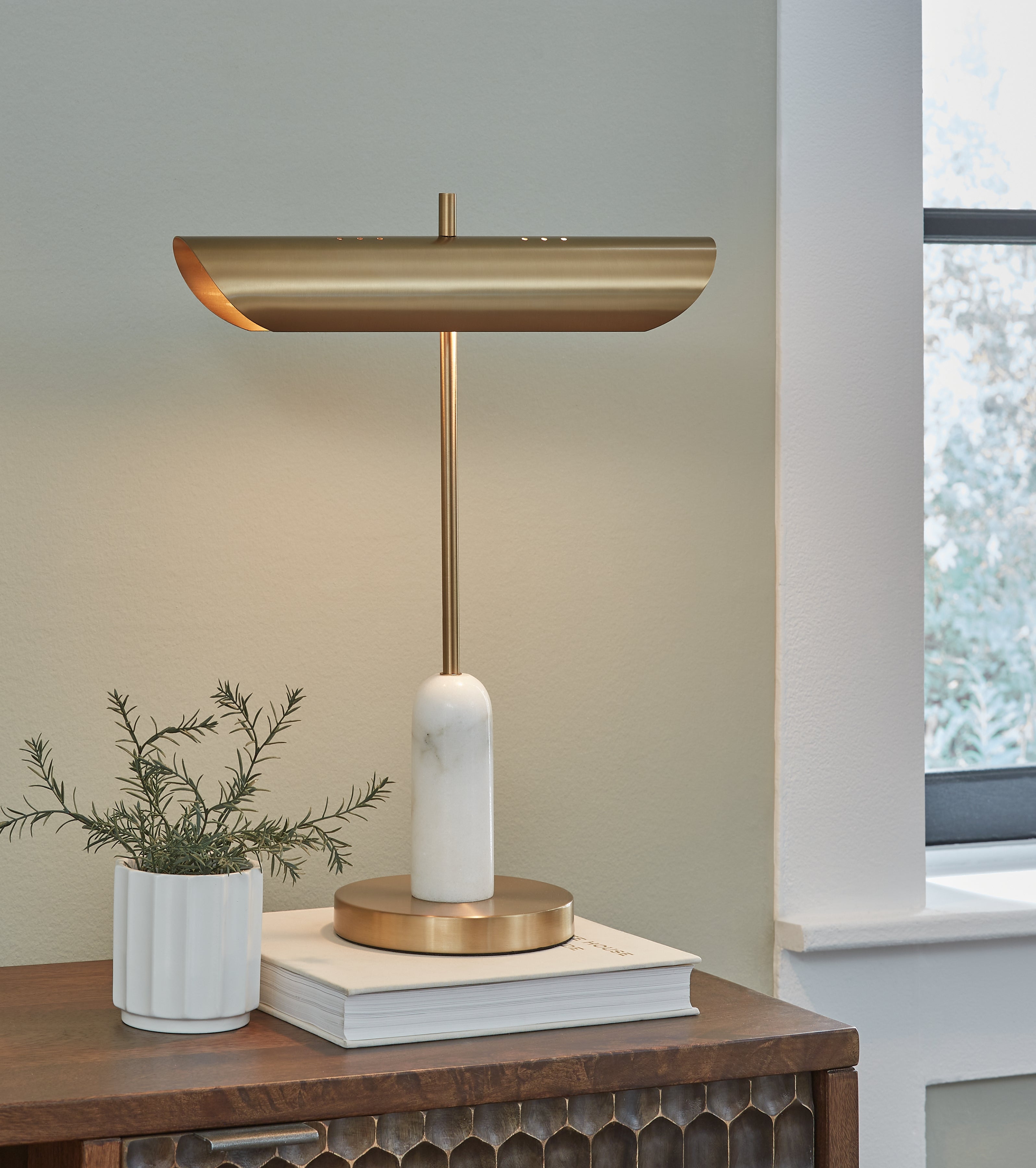 Fine Furniture & Decor - Ashley Furniture - Rowleigh Lighting - Marble Desk Lamp (1/CN) / Gold Finish/White - L734392