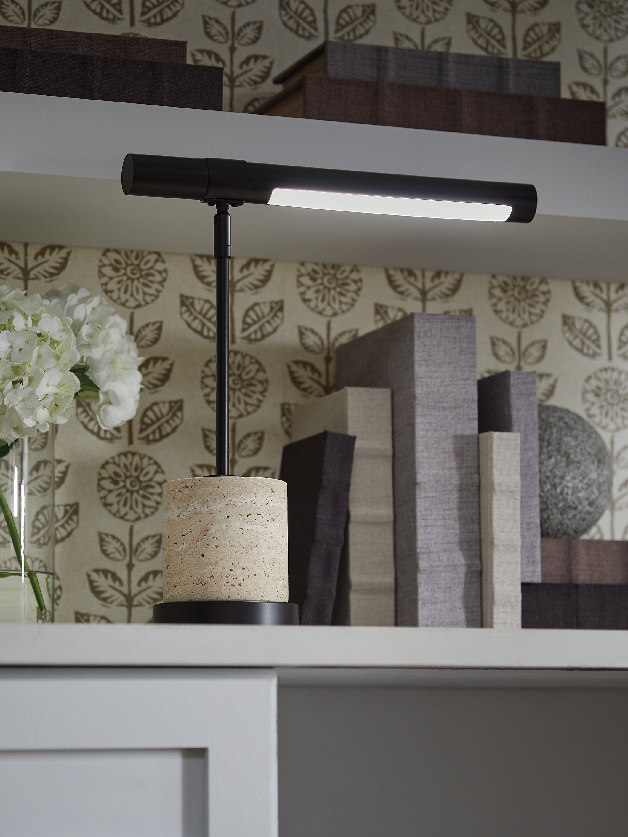 Fine Furniture & Decor - Ashley Furniture - Vinmour Lighting - Metal Desk Lamp (1/CN) / Brown/Beige - L734402