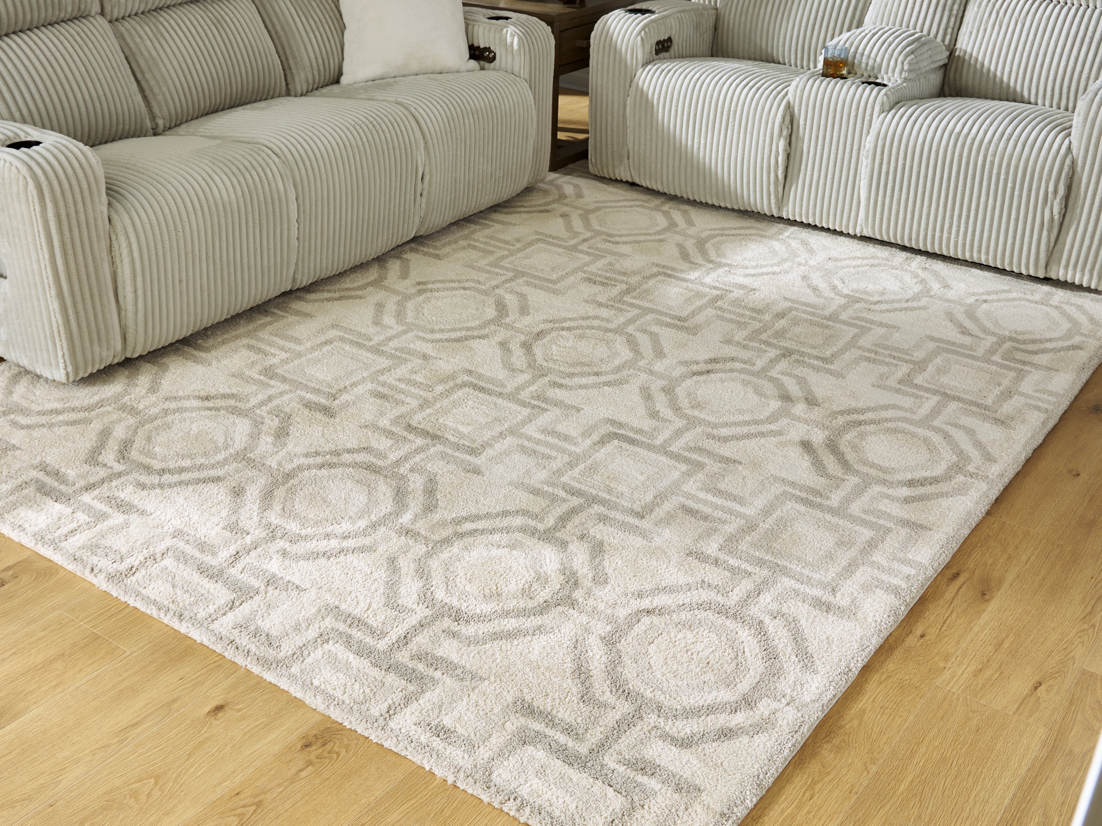 Fine Furniture & Decor - Ashley Furniture - Maconville Rug - Medium Rug / Ivory/Gray - R407322