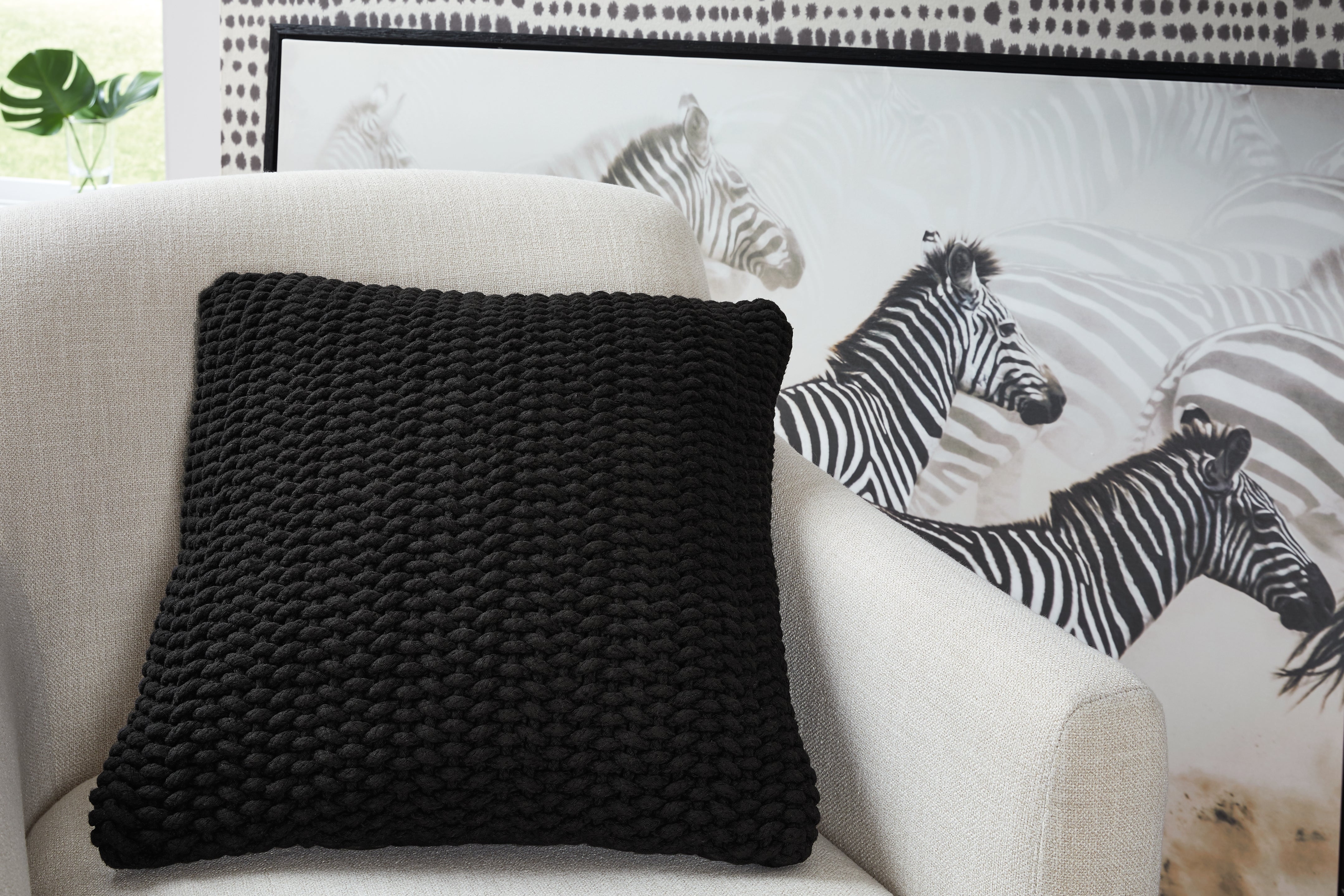 Fine Furniture & Decor - Ashley Furniture - Renemore Pillows - Pillow / Black - A1000475P