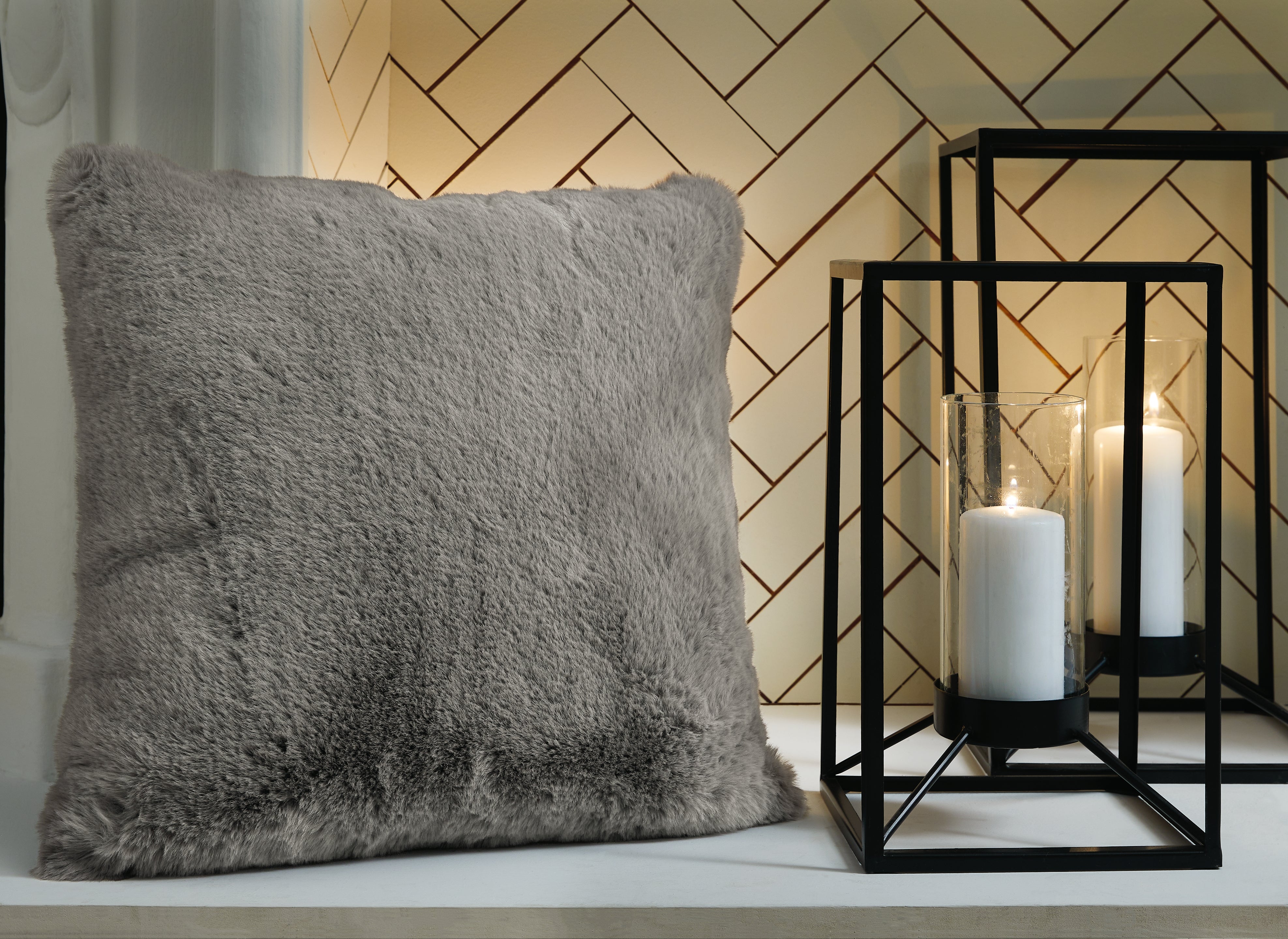 Fine Furniture & Decor - Ashley Furniture - Gariland Pillows - Pillow / Gray - A1000868P