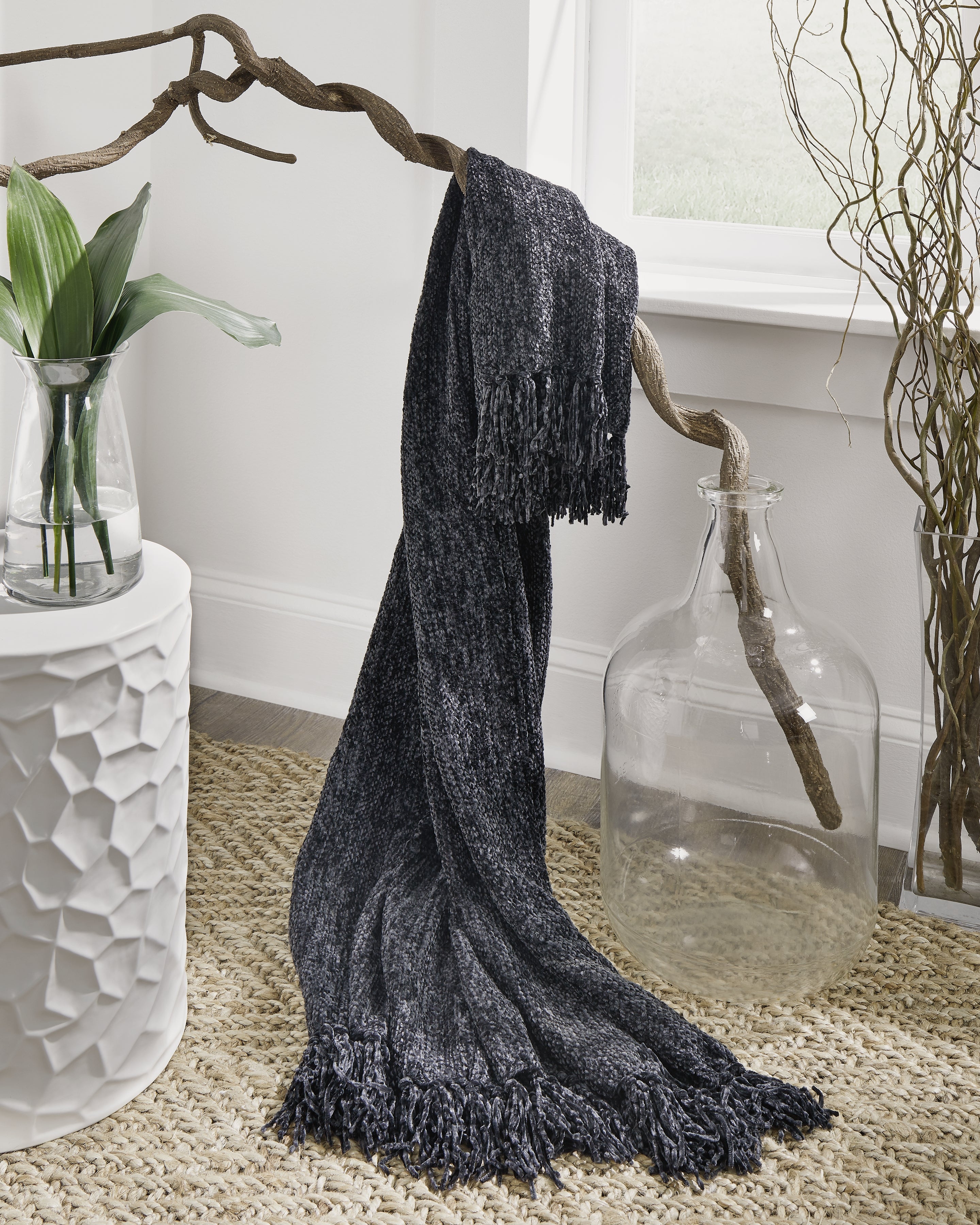 Fine Furniture & Decor - Ashley Furniture - Tamish Throw - Throw / Black - A1001027T