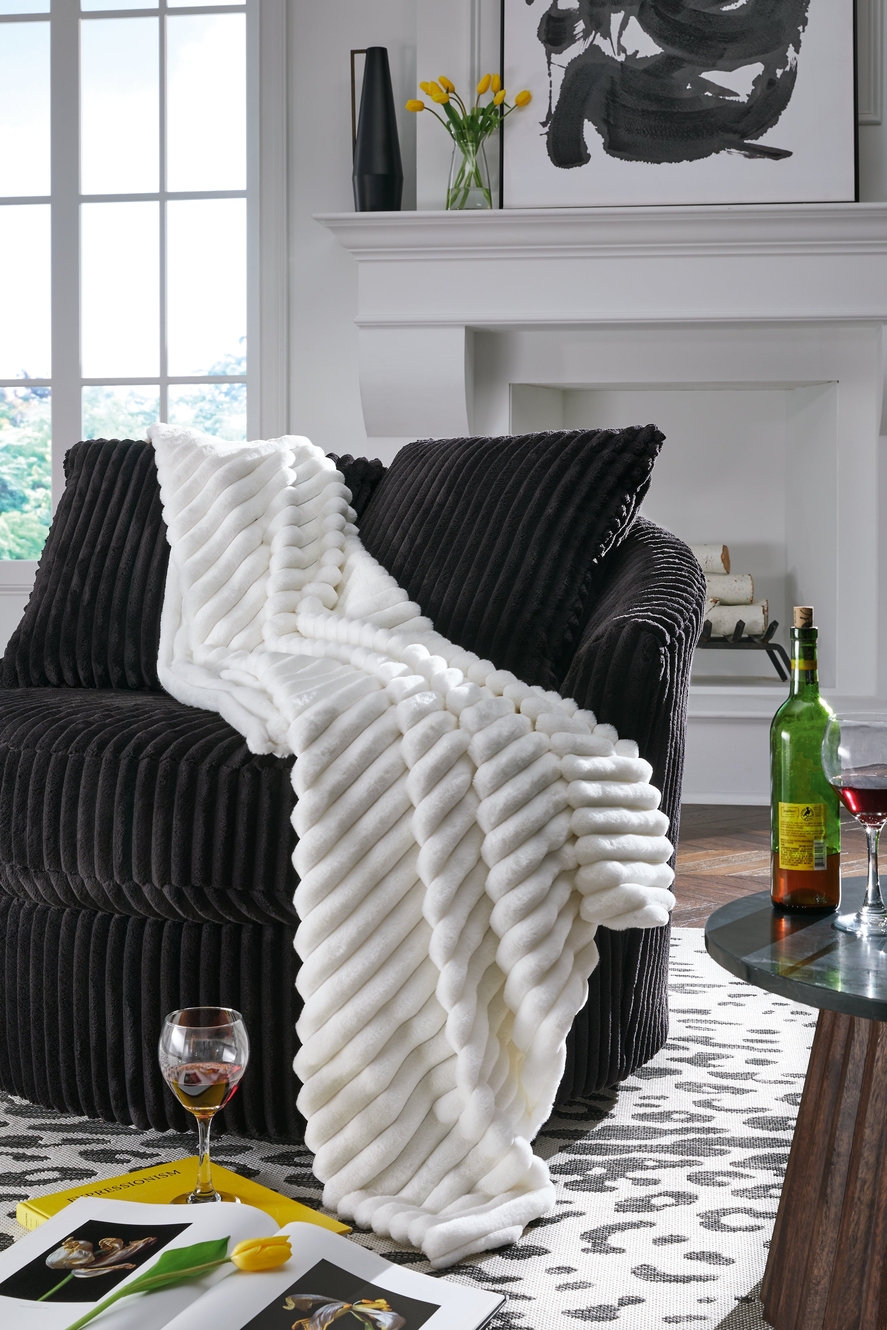 Fine Furniture & Decor - Ashley Furniture - Alsonwell Throw - Throw / White - A1001080T