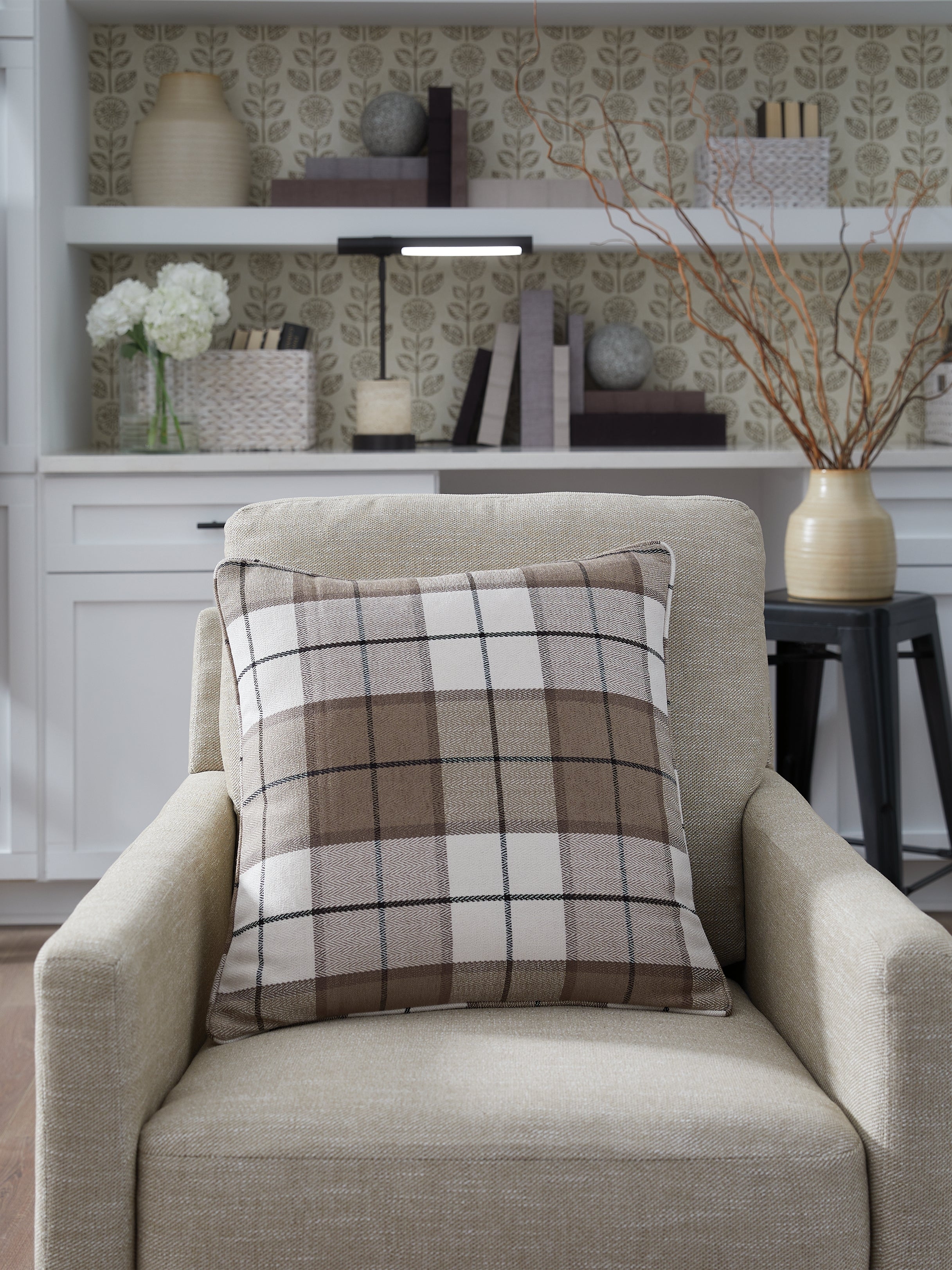 Fine Furniture & Decor - Ashley Furniture - Godricton Pillows - Pillow (4/CS) / Brown/Black/Cream - A1001103