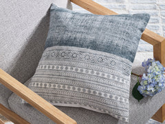 Fine Furniture & Decor - Ashley Furniture - Harperville Pillows - Pillow (4/CS) / Blue/White - A1001127