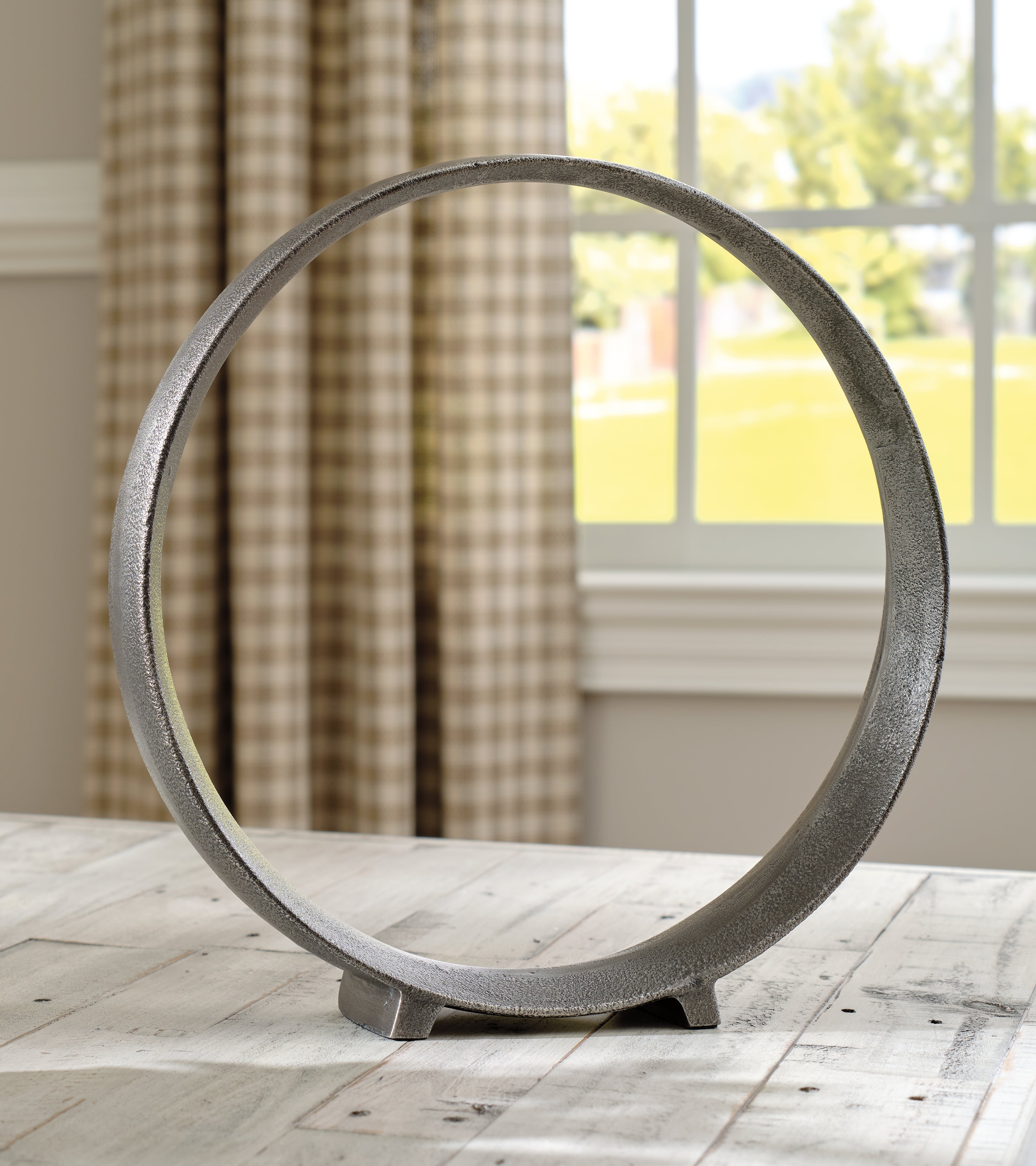 Fine Furniture & Decor - Ashley Furniture - Ryandale Sculpture - Sculpture / Antique Black - A2000498S