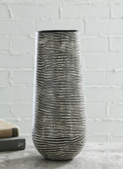 Fine Furniture & Decor - Ashley Furniture - Fynn Vase - Vase / Antique White - A2000517