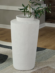 Fine Furniture & Decor - Ashley Furniture - Flurinworth Vase - Vase / Cream - A2000768