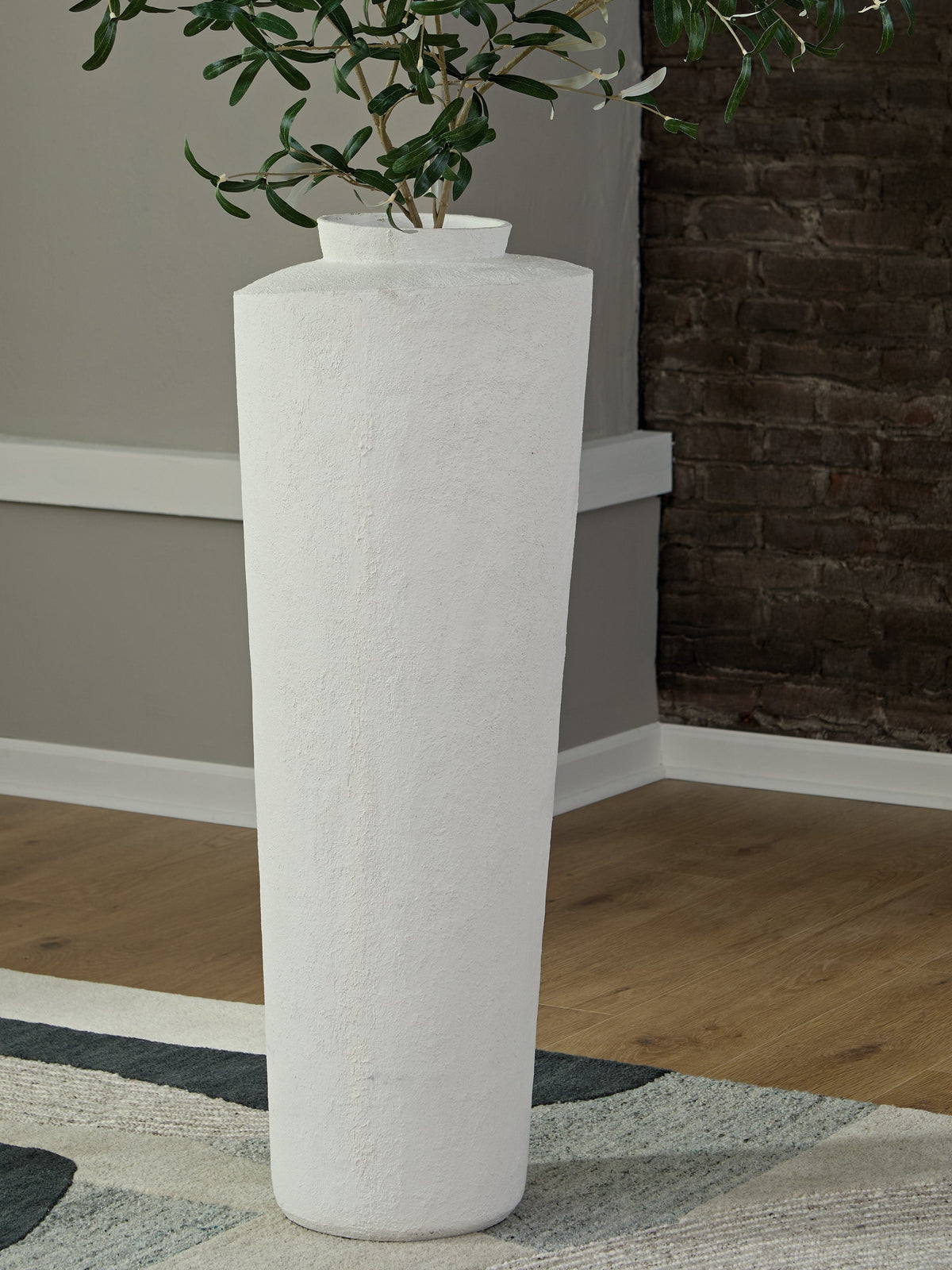 Flurinworth Vase