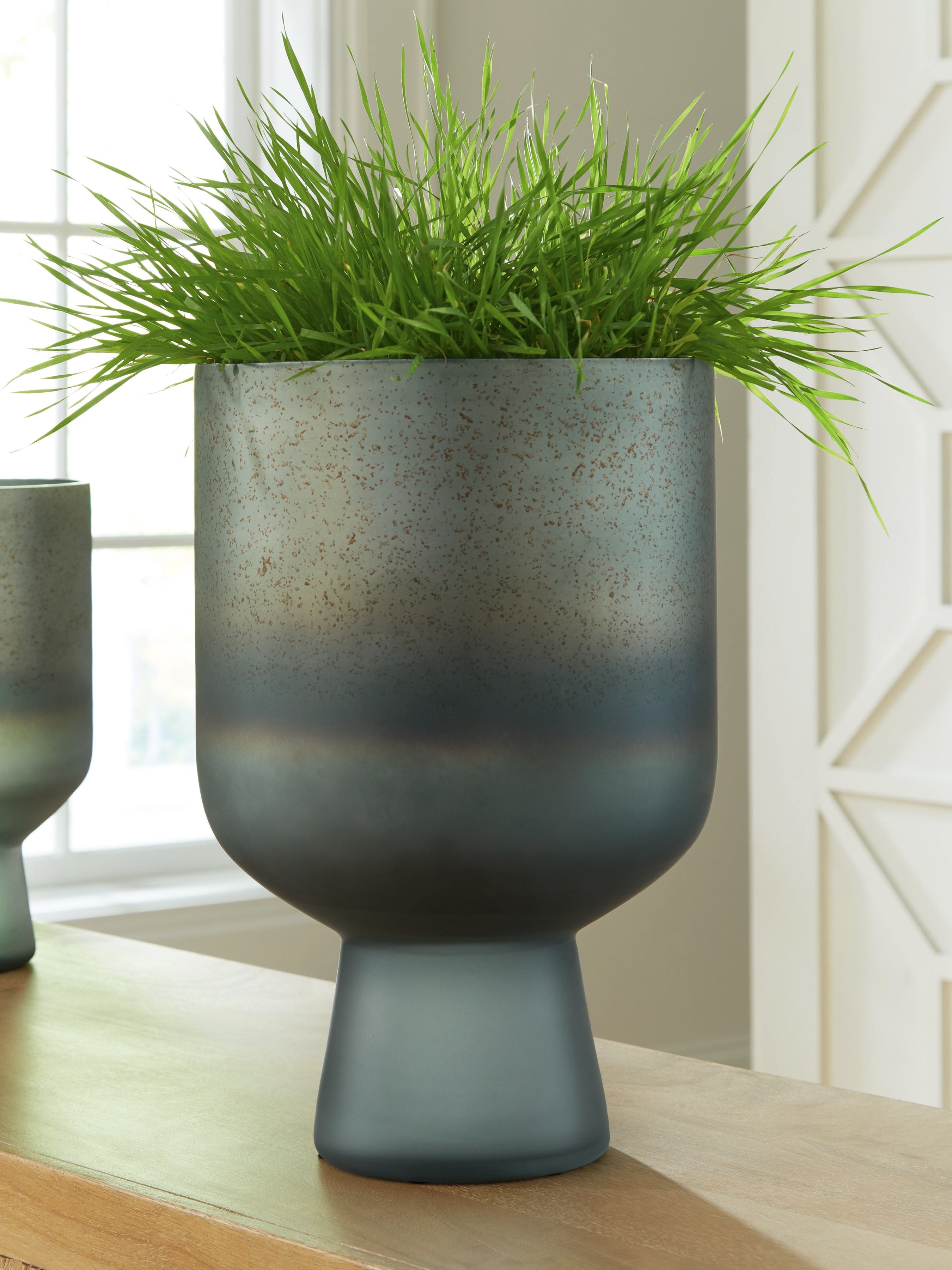 Fine Furniture & Decor - Ashley Furniture - Pennmore Vase - Vase / Antique Blue - A2000814