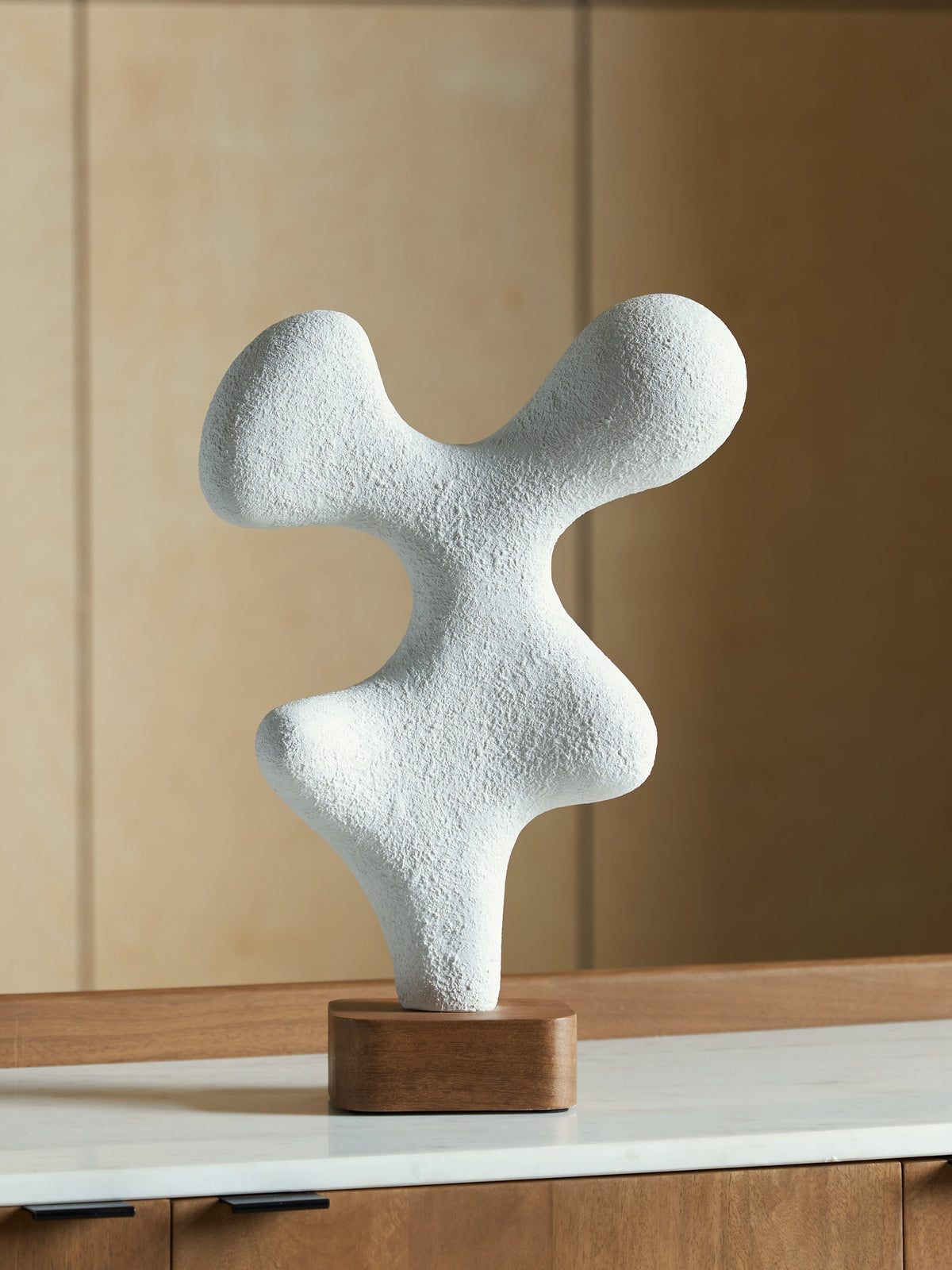 Fine Furniture & Decor - Ashley Furniture - Lavarsen Sculpture - Sculpture / White/Brown - A2000839