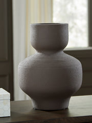 Fine Furniture & Decor - Ashley Furniture - Dalsen Vase - Vase / Brown - A2000872