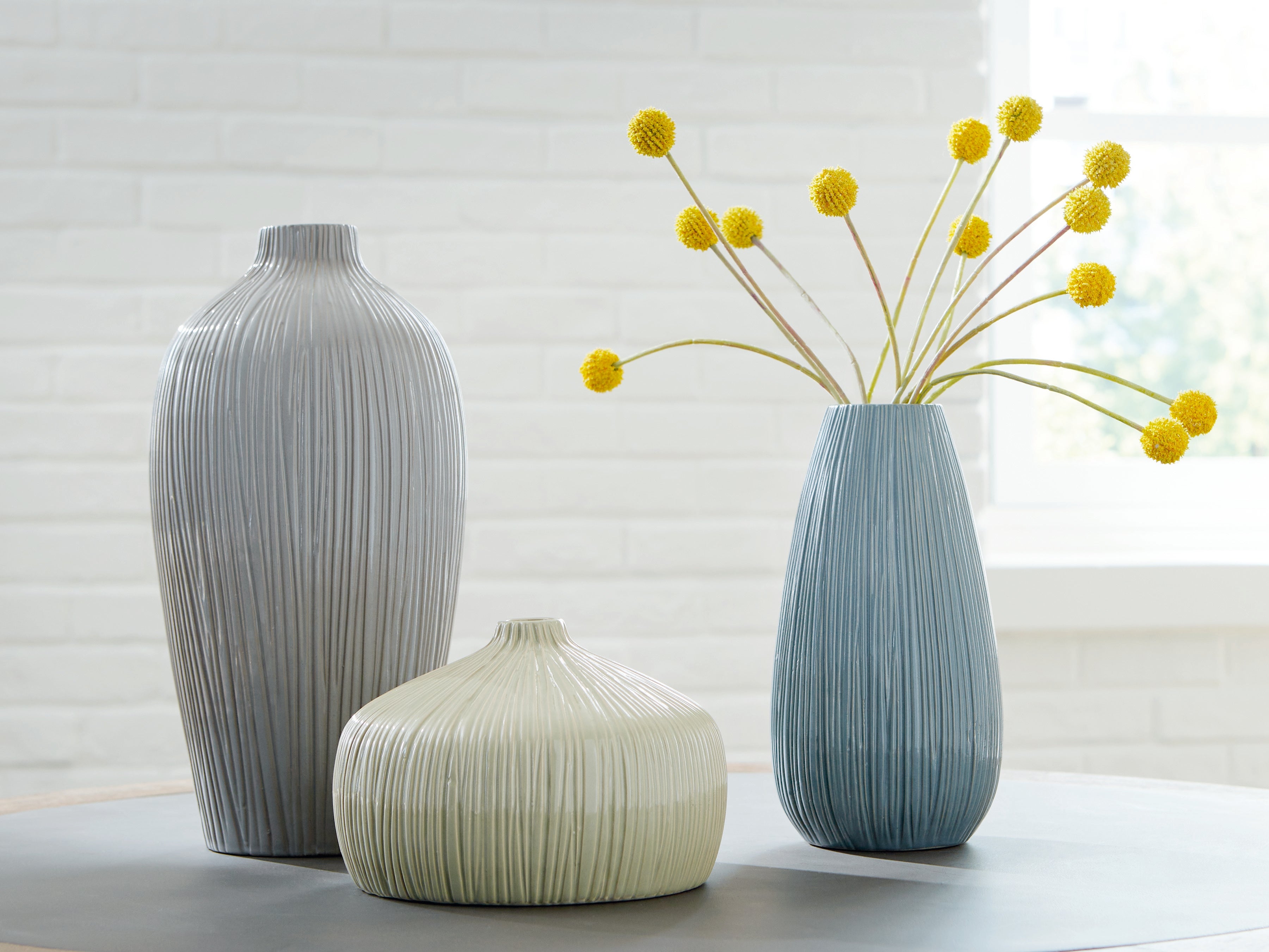 Fine Furniture & Decor - Ashley Furniture - Eiderman Vase - Vase Set (3/CN) - A2000913
