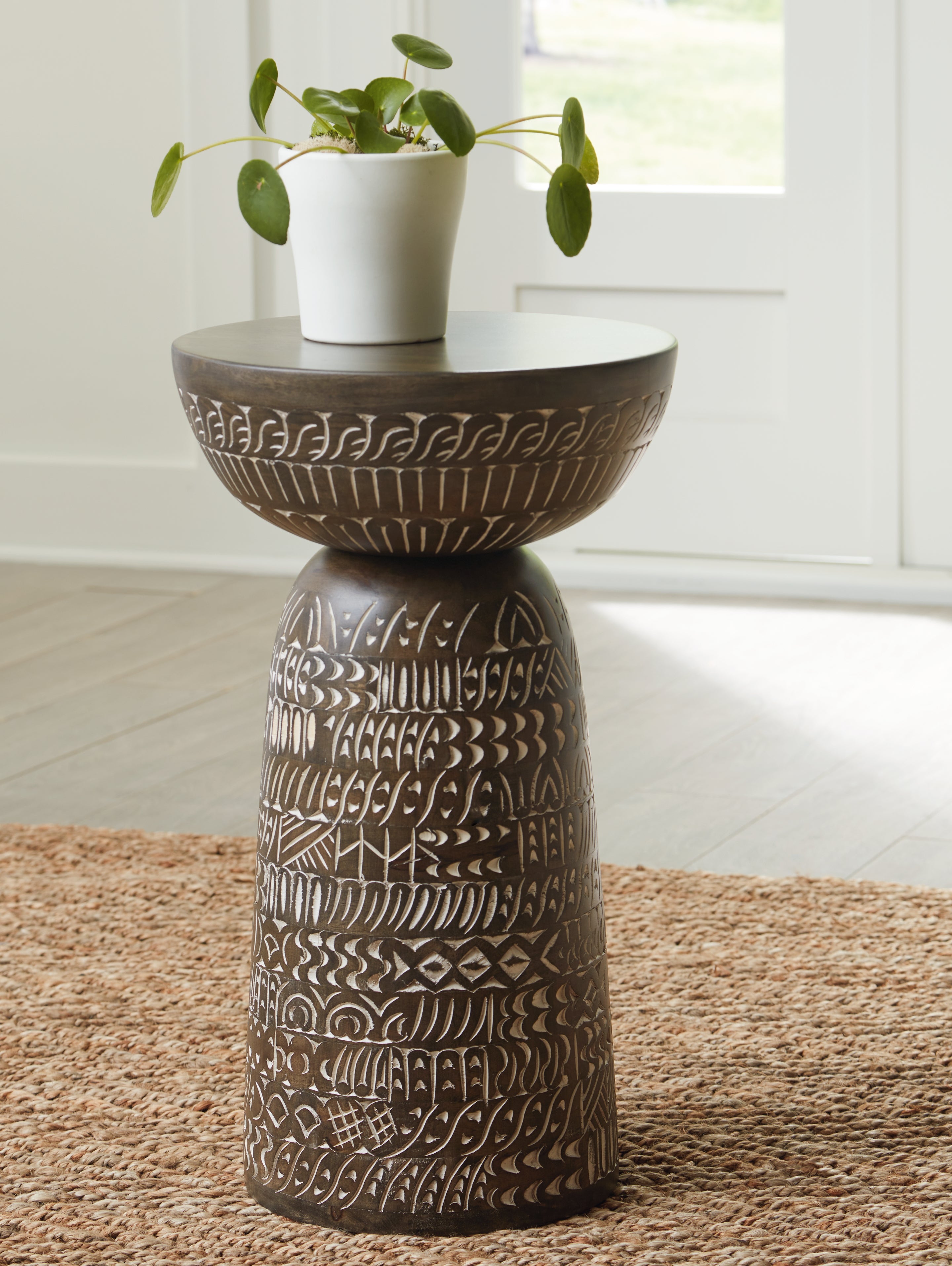 Fine Furniture & Decor - Ashley Furniture - Hadcher Accent Table - Accent Table / Cream/Brown - A4000622