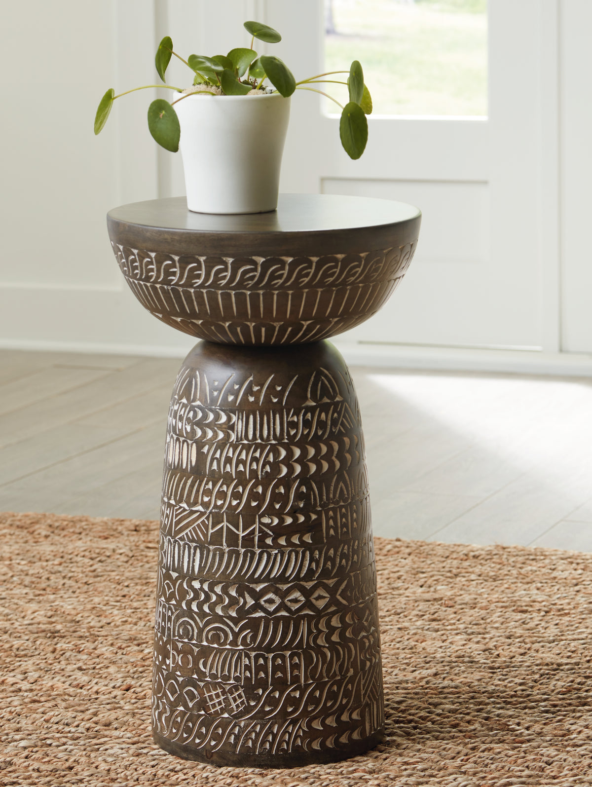 Fine Furniture & Decor - Ashley Furniture - Hadcher Accent Table - Accent Table / Cream/Brown - A4000622