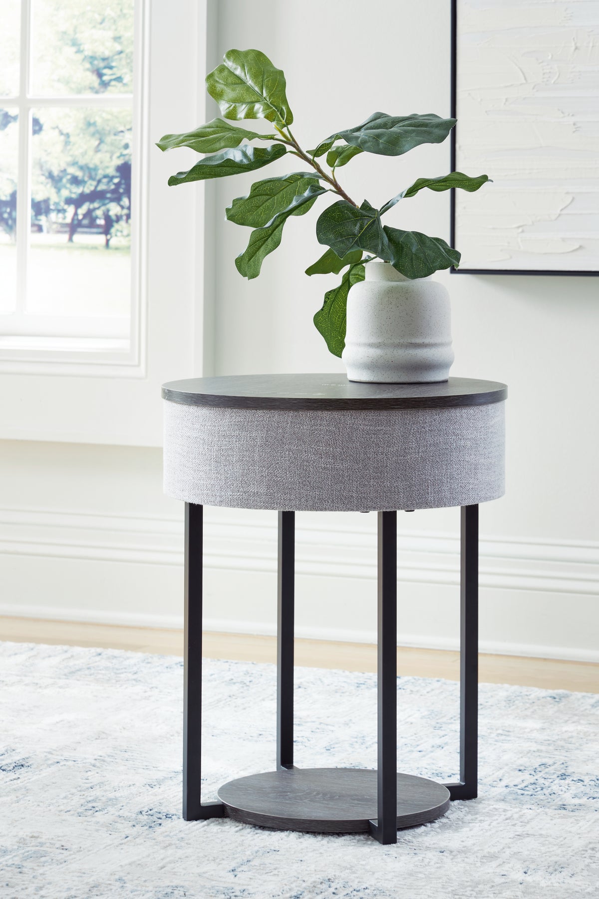 Fine Furniture & Decor - Ashley Furniture - Sethlen Accent Table with Speaker - Accent Table with Speaker / Gray/Black - A4000641