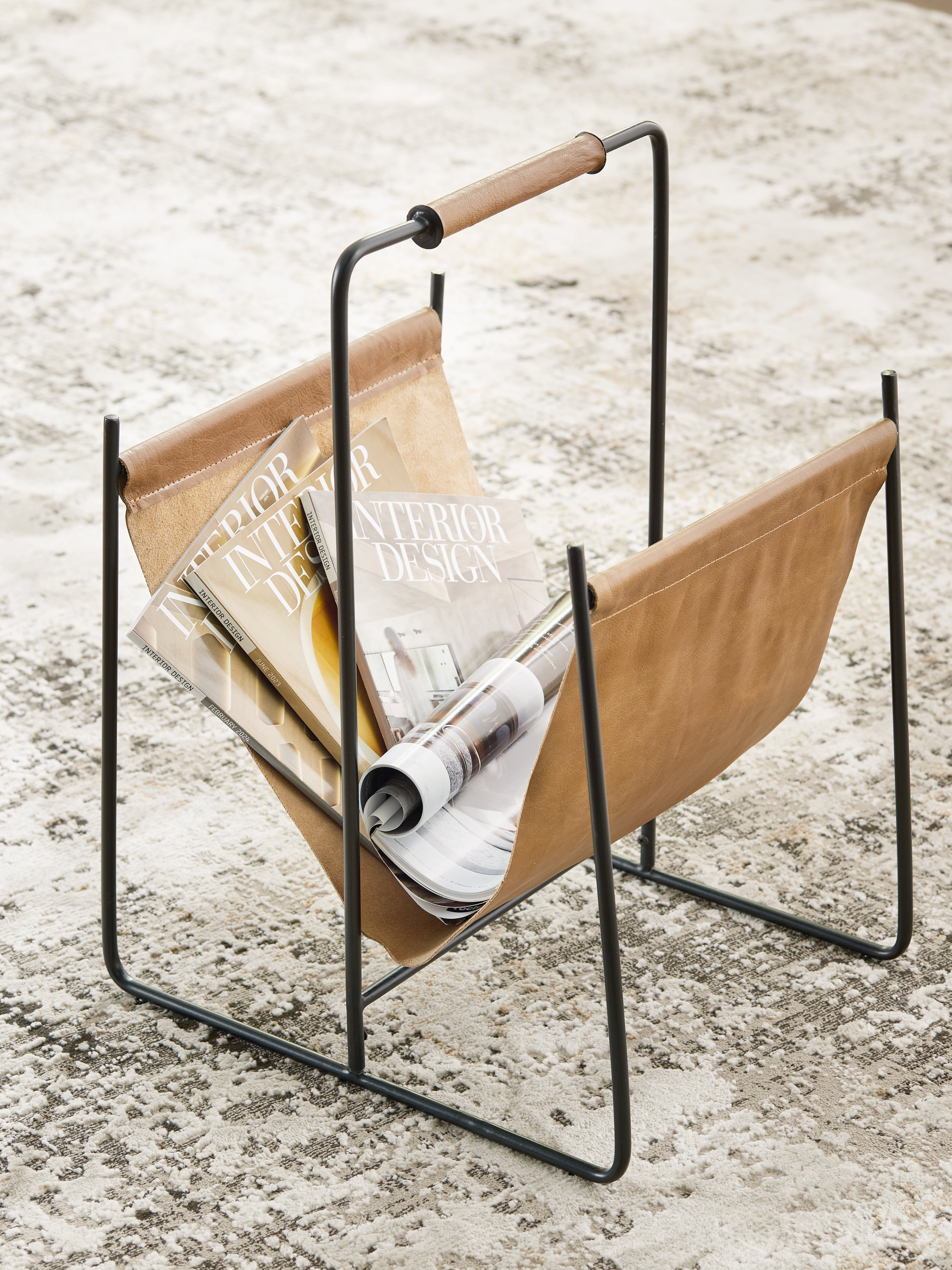 Fine Furniture & Decor - Ashley Furniture - Faronworth Magazine Rack - Magazine Rack / Brown/Black - A4000668