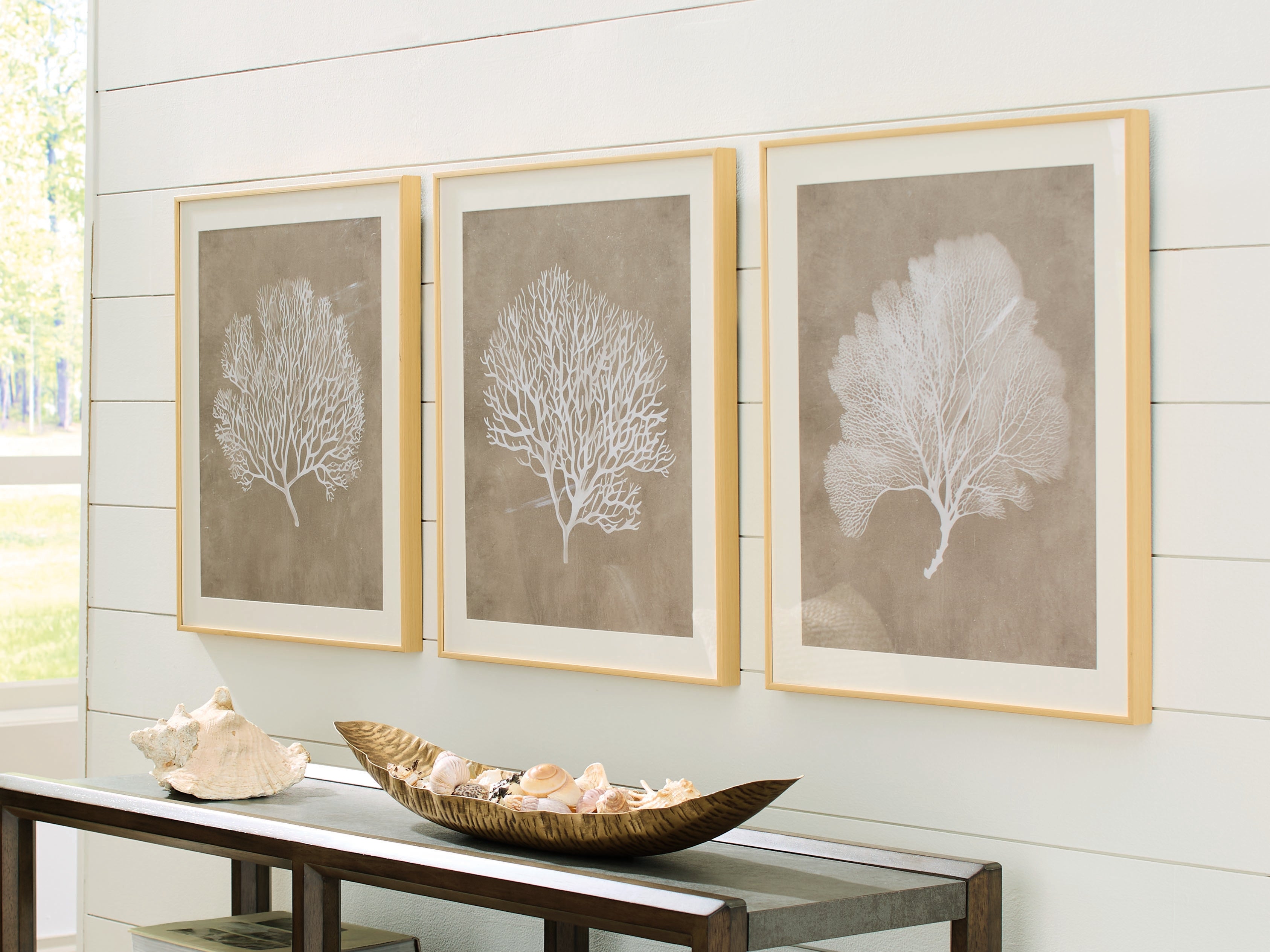 Fine Furniture & Decor - Ashley Furniture - Hendridge Wall Decor - Wall Art Set (3/CN) / Taupe/White - A8000486