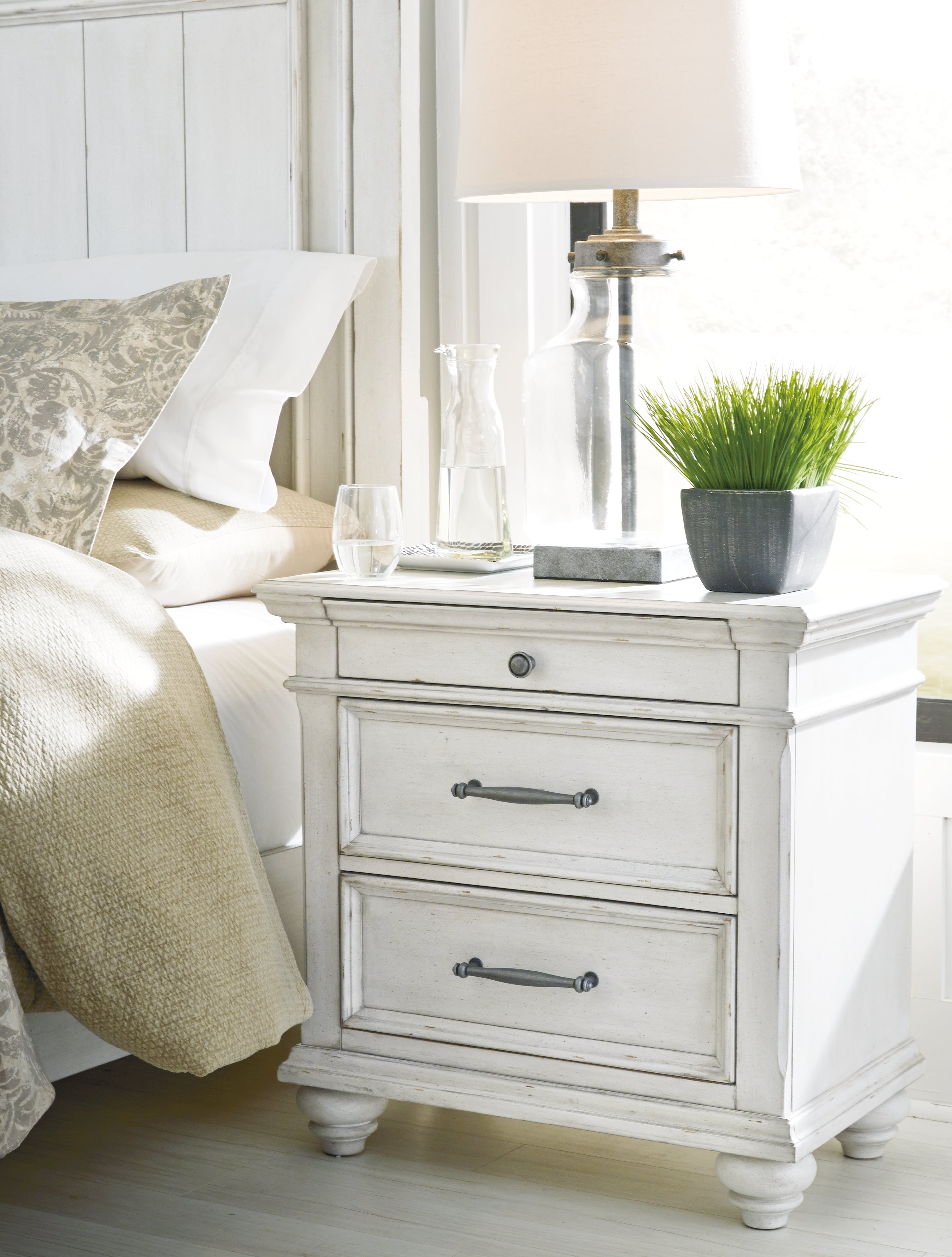 Fine Furniture & Decor - Ashley Furniture - Kanwyn Bedroom - Three Drawer Night Stand / Whitewash - B777-93