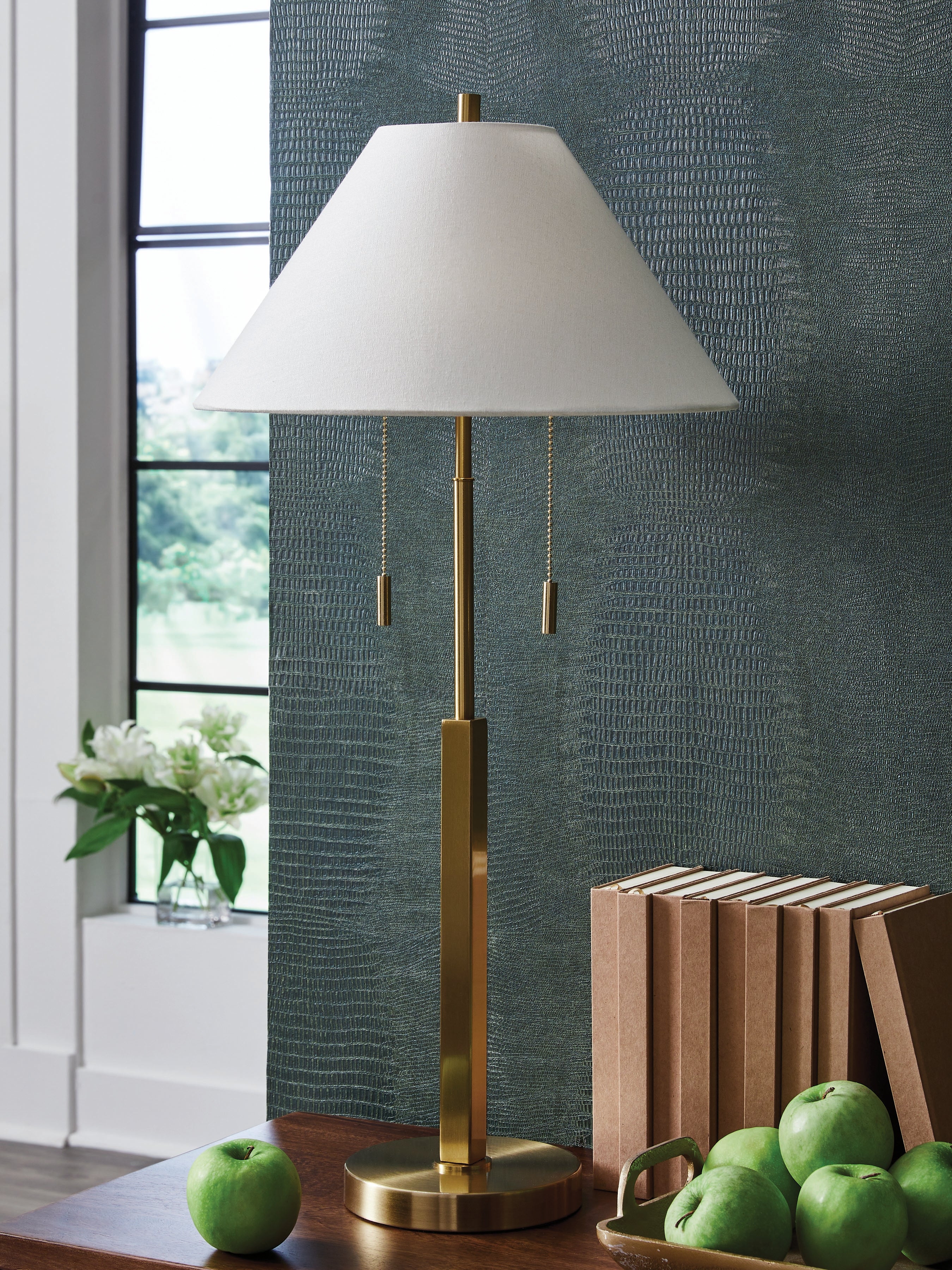 Fine Furniture & Decor - Ashley Furniture - Haigwood Lighting - Metal Table Lamp (1/CN) / Gold Finish - L208474