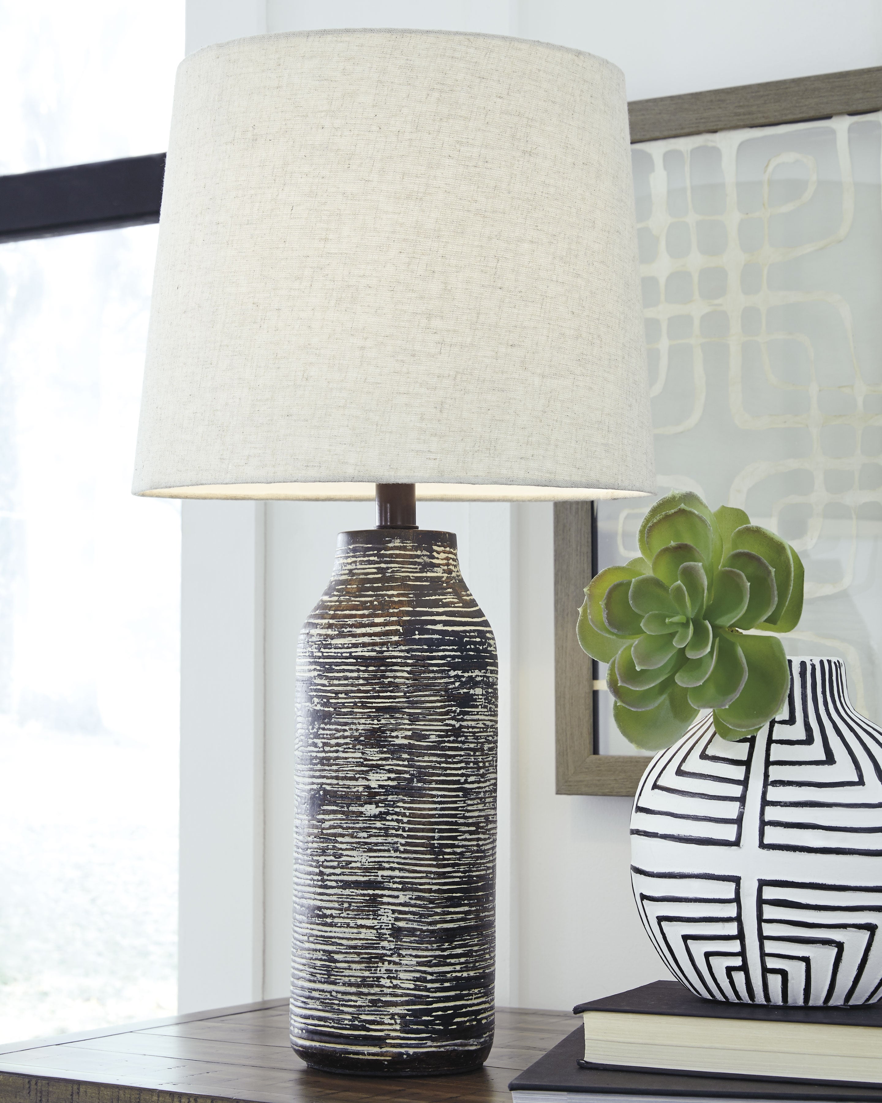 Fine Furniture & Decor - Ashley Furniture - Mahima Lighting - Paper Table Lamp (Set of 2) / Black/White - L235584
