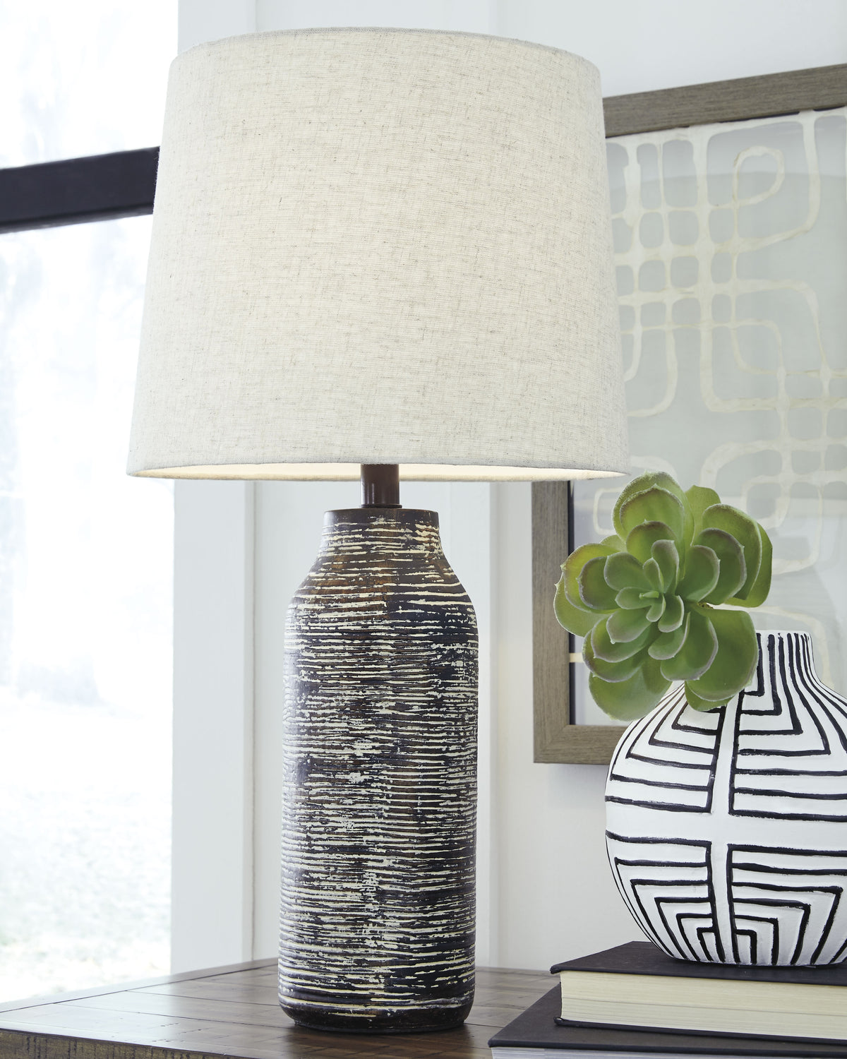 Fine Furniture & Decor - Ashley Furniture - Mahima Lighting - Paper Table Lamp (Set of 2) / Black/White - L235584