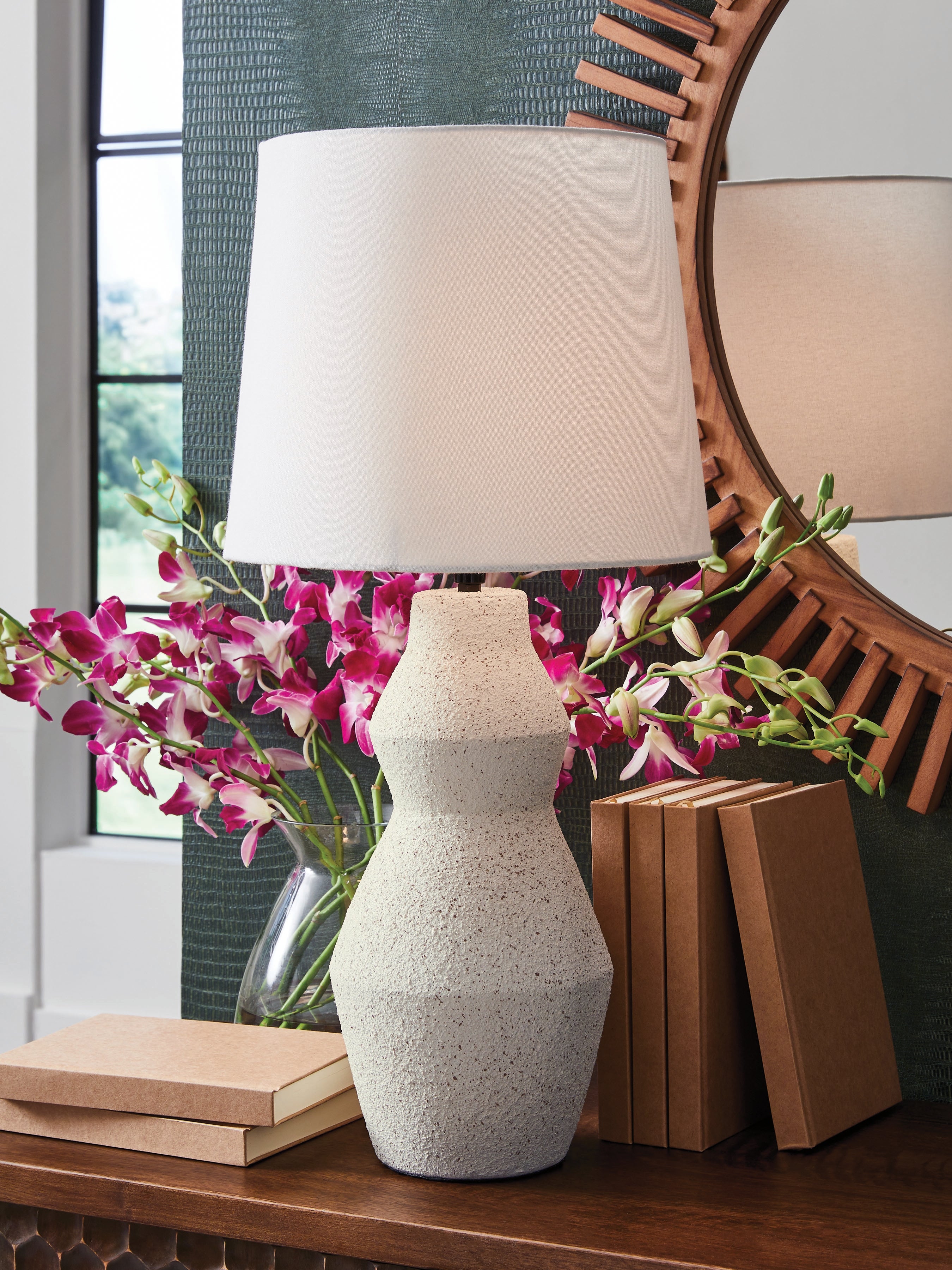 Fine Furniture & Decor - Ashley Furniture - Dawthorne Lighting - Paper Table Lamp (1/CN) / Cream - L236034