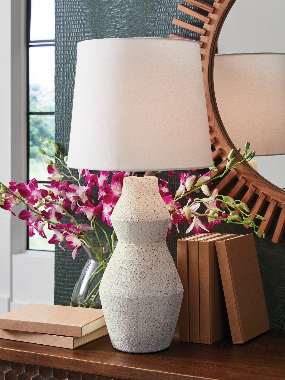 Fine Furniture & Decor - Ashley Furniture - Dawthorne Lighting - Paper Table Lamp (1/CN) / Cream - L236034