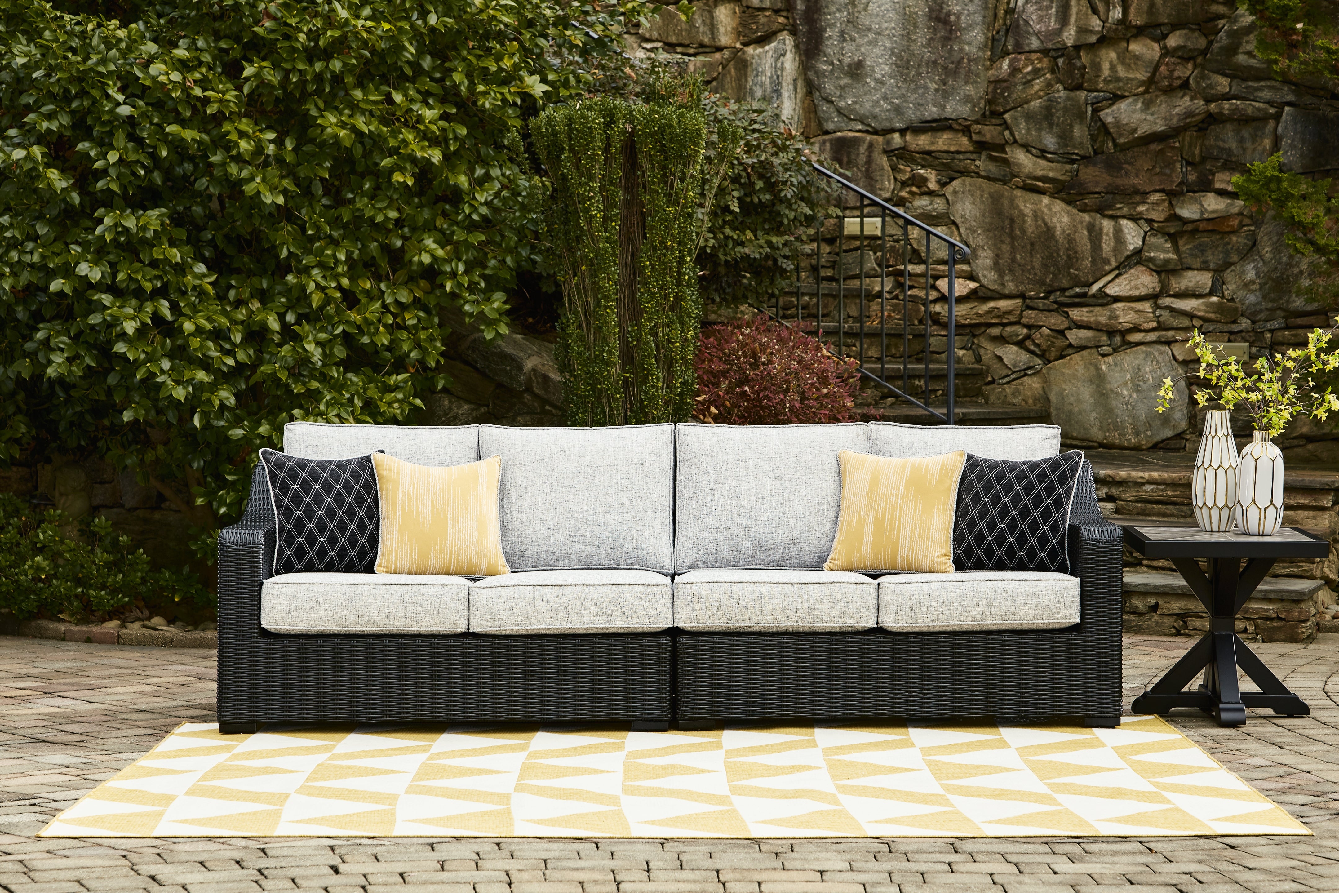 Fine Furniture & Decor - Ashley Furniture - Beachcroft Outdoor - RAF/LAF Loveseat w/CUSH (Set of 2) / Black/Light Gray - P792-854