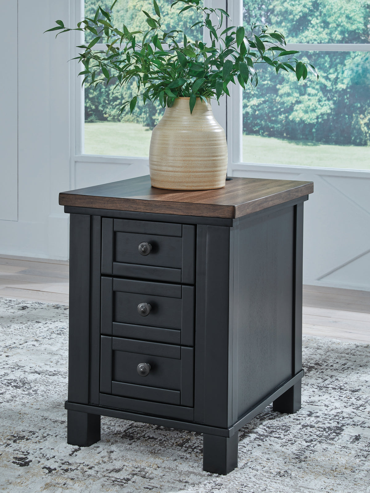 Fine Furniture & Decor - Ashley Furniture - Wildenauer Chairside End Table - Chair Side End Table / Brown/Black - T664-7