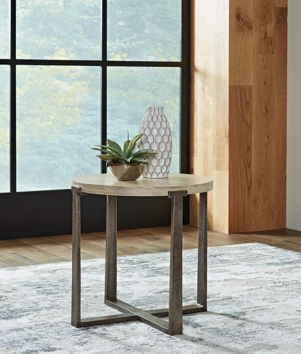 Fine Furniture & Decor - Ashley Furniture - Dalenville End Table - Round End Table / Gray - T965-6