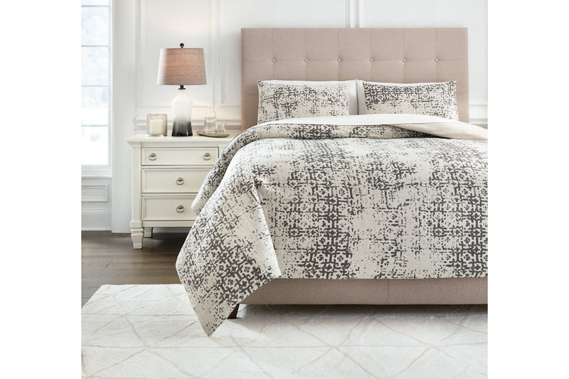 Load image into Gallery viewer, Addey Comforter Sets
